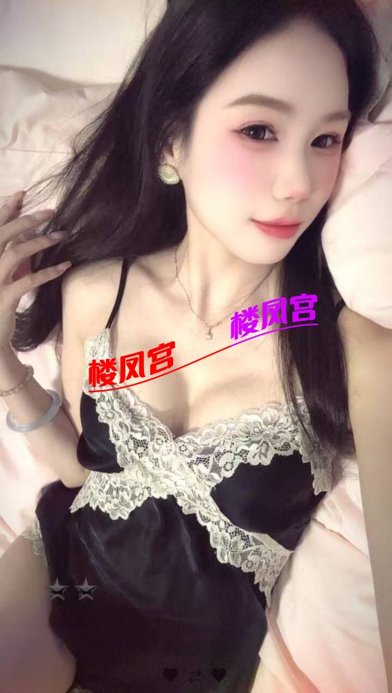 露脸照.jpg