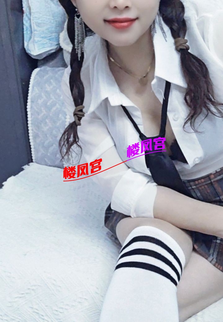 7011DA57EE5D273F88E3F272F5604E4E.jpg